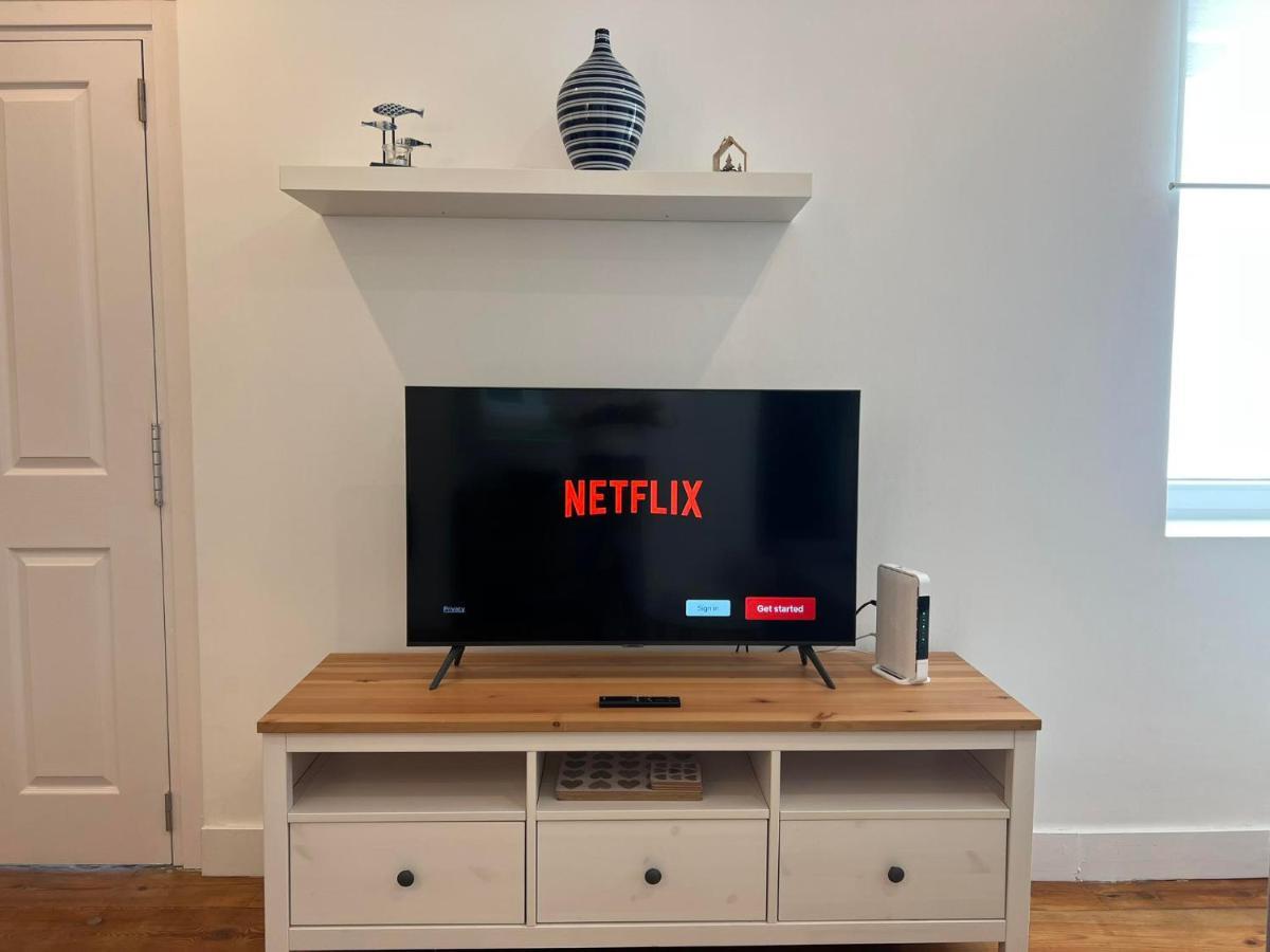 Ferienwohnung Peaceful 1Br With Shared Terrace At The Nook Gibraltar Exterior foto